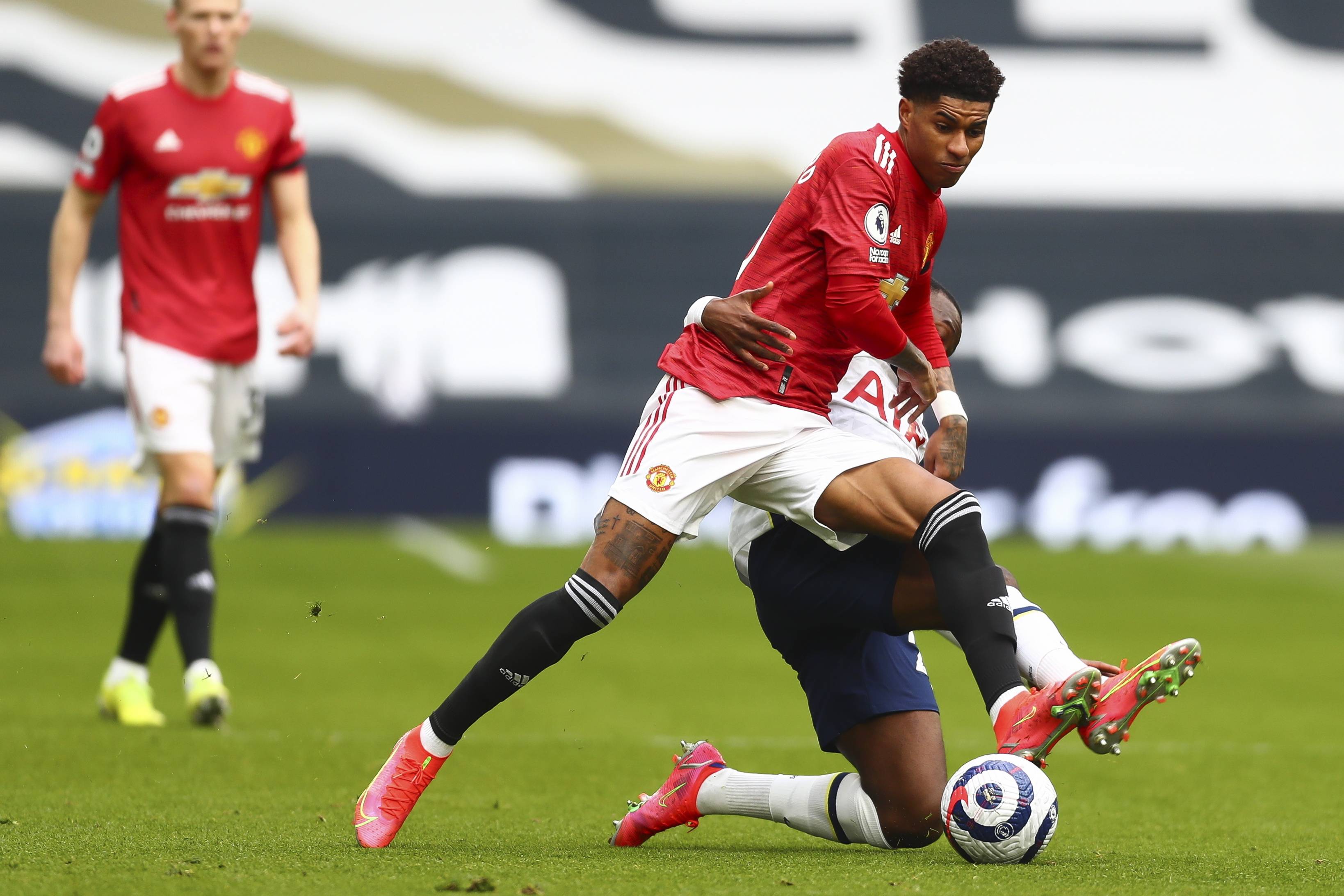 攻防之间激 攻防之间激