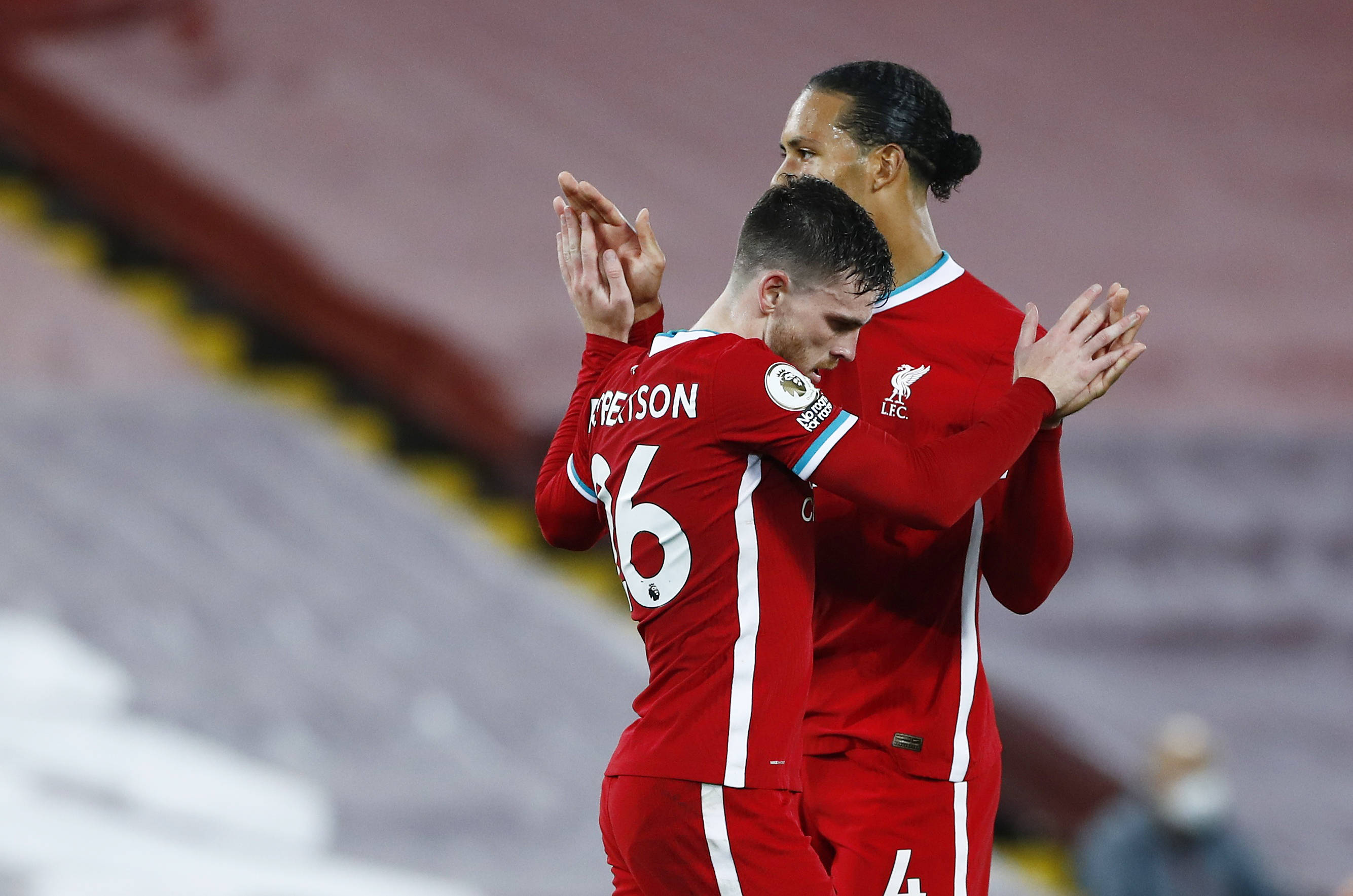 的缺席对巴 的缺席对巴